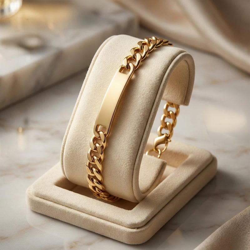 انسيال ذهبي أنيق مصنوع من الستانلس ستيل المقاوم للصدأ، بتصميم جنزير كلاسيكي مزود بقطعة وسطية مصقولة تمنحكِ لمسة من الرقي والجاذبية. - Image 4